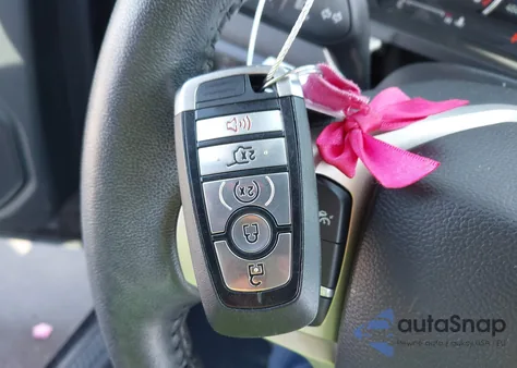 2022 Ford Explorer Xlt z USA, uszkodzony, nr VIN 1FMSK7DH6NGC48579